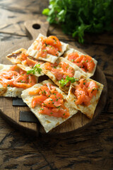 Smoked salmon tart with chives
