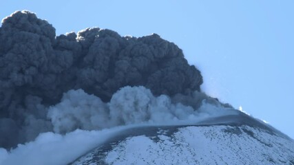 Naklejka na ściany i meble Vulcano Etna, attività del 14 Dicembre 2021