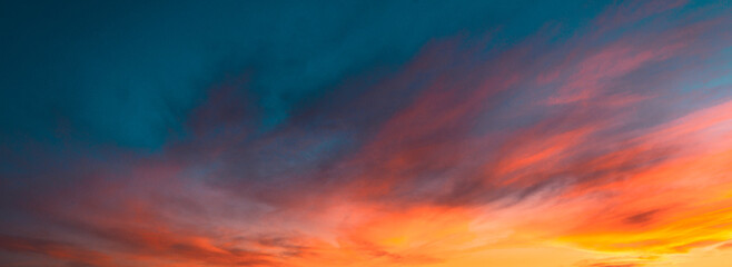 Obraz premium Sunset and wonderful sky colors