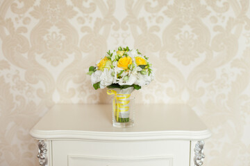 Tender Bride's bouquet in yellow and white colors