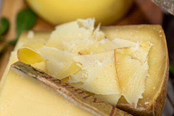 Queso corte muy fino