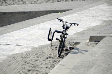 浜辺の自転車
