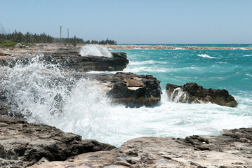 Fototapeta na wymiar Grand Bahama Island Coastline And Waves