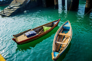 Obraz premium Boats sailing in Bet dwarka 