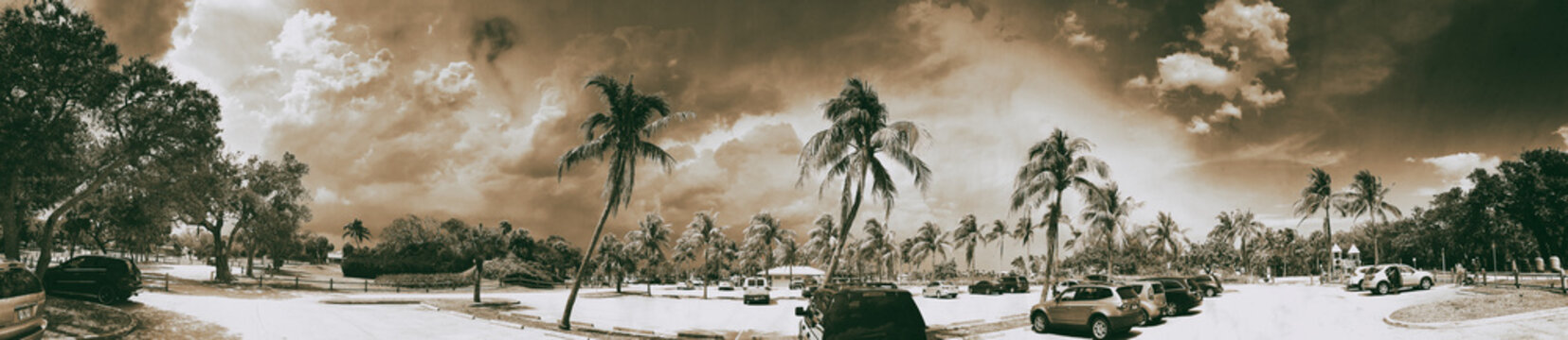 JUPITER, FL - APRIL 10TH, 2018: Car park along the beautiful bea - Panoramic view