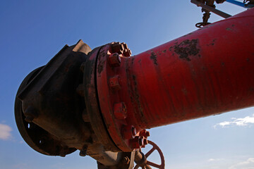 Oil pipes and valves