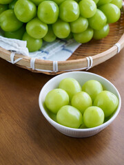 신선한 유기농 과일 샤인 머스켓, 포도 