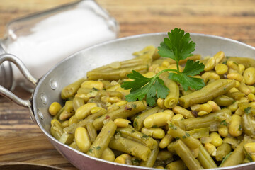 haricots verts à la poêle	