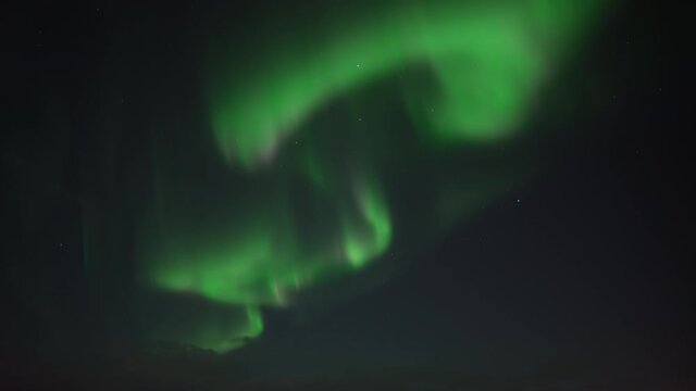 Fast Moving Green And Purple Aurora Borealis Realtime