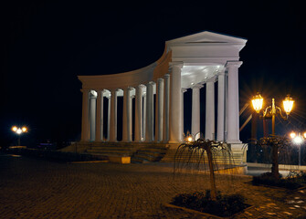 Obraz premium Beautiful evening landscape with arc on Primorsky Boulevard in Odessa Ukraine