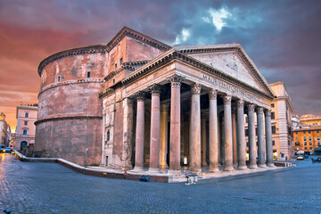 Obraz na płótnie Canvas Pantheon ancient landmark in eternal city of Rome dramatic sky view, Eternal city of Rome