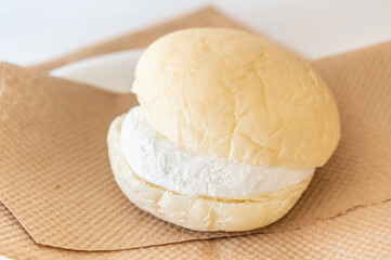 白パンのマリトッツォ