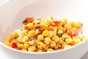 chicken peas salad with red pepper