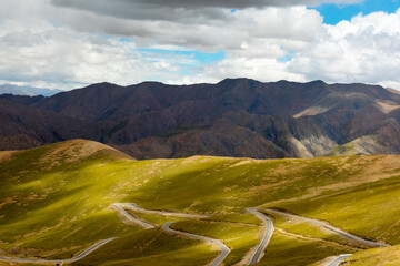 Winding road in the Himalayas, Mt. Everest National Nature Reserve, Shigatse Prefecture, Tibet,...