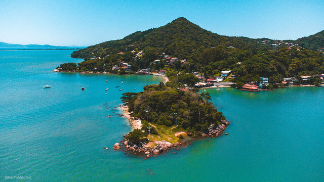 Bairro Praia Sambaqui Florian&oacute;polis Brasil Ilha Tropical Natureza Mata Atl&acirc;ntica Verde Azul Paisagem Viagem F&eacute;rias Nautico