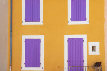 Fototapeta na wymiar Europe, France, Provence. Colorful house