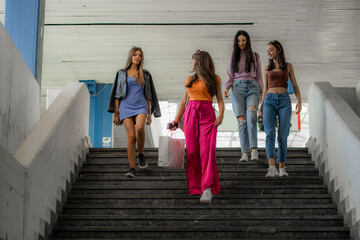 Talking and walking down the stairs © qunica.com