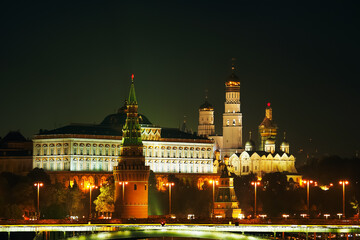 Obraz premium Beautiful and famous night view of Moscow Kremlin Palace and Churches, Russia