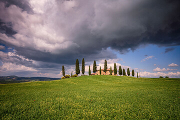 Europe, Italy, Tuscany, Val d Orcia. Il Cipressini farmhouse.