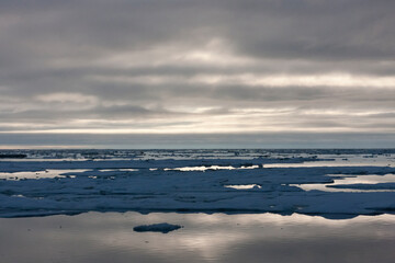 Obraz premium Sunset view of Chukchi Sea, Russia Far East
