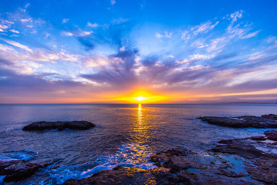 江ノ島の岩屋近くから見た夕焼け空_01