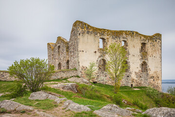 Fototapeta na wymiar Sweden, Lake Vattern Area, Uppgranna, Brahehus castle ruins