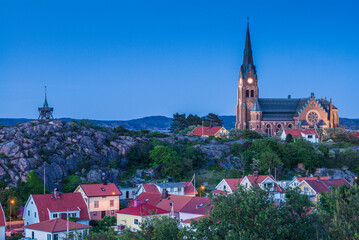 Obraz premium Sweden, Bohuslan, Lysekil, high angle view of the Lysekil church and town, dusk (Editorial Use Only)