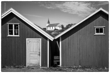 Sweden, Bohuslan, Hamburgsund, red fishing shacks