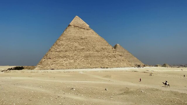 Giza Pyramids Image of landmark Geometry The Pyramid of Khafre (Chephren)