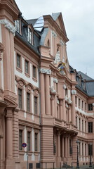 Fototapeta na wymiar Historische Fassade in der Altstadt von Mainz, Rheinland - Westfalen