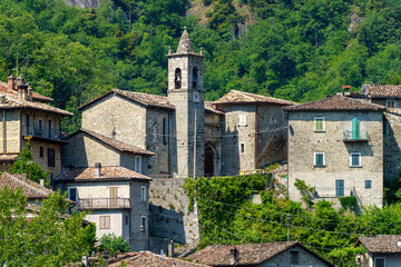Fototapeta na wymiar Old Salaria road near Ascoli Piceno, Marche, Italy: Quintodecimo