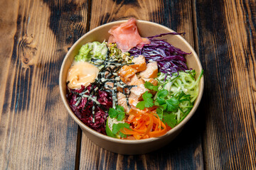 Poké bowl with smoked tuna, lettuce, cabbage, beetroot