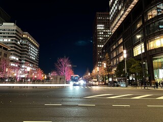 Fototapeta na wymiar traffic in Marunouchi, Tokyo
