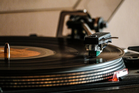 Vinyl Vintage Plattenspieler record player Schallplatte LP old school dj stroboskop Tonabnehmer Nadel 