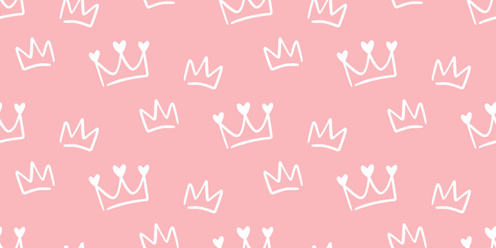 Hand drawn crowns doodles seamless pattern