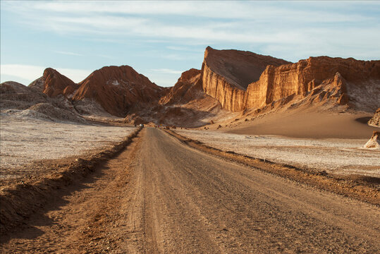 The road between Bolivia and Chile cross the desert of Atacama.
