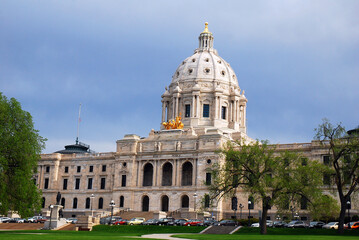 Obraz premium The dome of the Minnesota State House rises of the politics and the legislative branch in St Paul