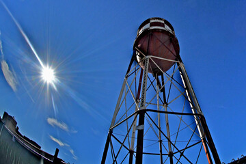 Water Tower and starburst, Moffett Field, California  - obrazy, fototapety, plakaty