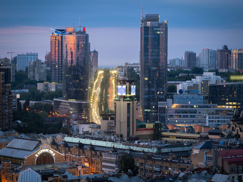 Business center of Kiev, Kyiv, Ukraine. Business centers Gulliver and Parus, Bessarabsky market, Lesia Ukrainka boulevard, Pechersk. View from the roof of the building Kievproekt