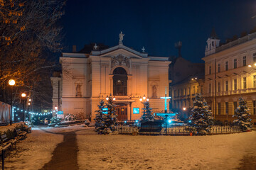 Teatr Polski i fontanna Bielsko-Biała zima