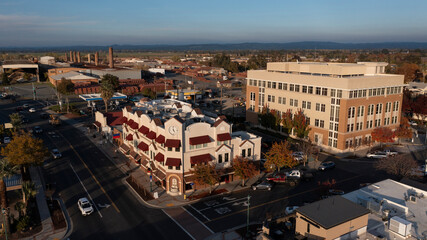 Sunset aerial view of the urban core of downtown Lincoln, California, USA. - obrazy, fototapety, plakaty