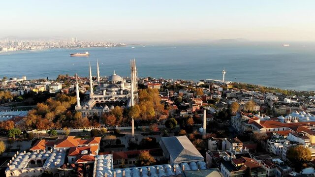 Drone shot of the Blue Mosque in Istanbul. Sultanahmet's sword. Six minarets. Mosque on the shores of the Sea of ​​Marmara in the historical center of Istanbul in the Sultanahmet district. Restoration