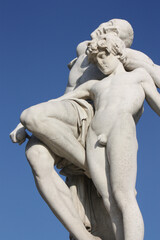 Fototapeta premium Statue de marbre du jardin des Tuileries à Paris, France