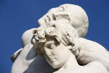 Statues de marbre du jardin des Tuileries à Paris