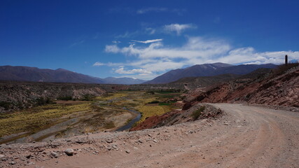 Fototapeta na wymiar beautiful valley in north argentina on route 40