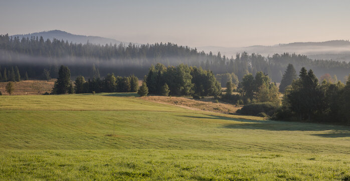 autumn morning in &Scaron;umava National Park - border crossing Nov&eacute; &uacute;dol&iacute; - Haidm&uuml;hle