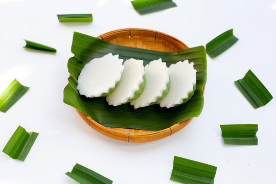Pandan and coconut jelly on banna leaf in bamboo basket