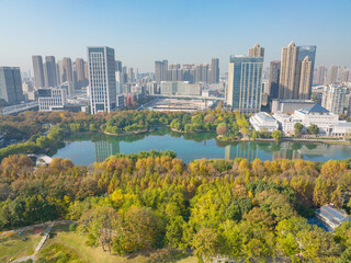 Obraz premium Autumn scenery of Houxianghe Park in Wuhan, Hubei, China