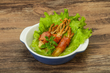 Roasted enoki mushrooms with bacon