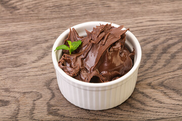 Chocolate spread with nazelnut